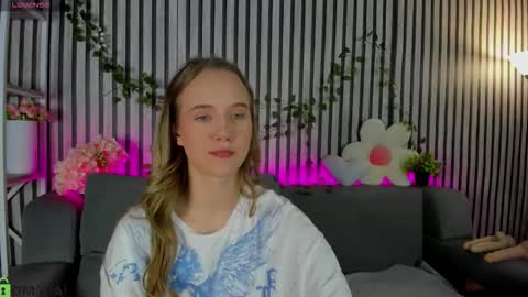 Snapshot of casey_sweeet chatting on 03.03.26 Casey sweeet online show from 03.03.26