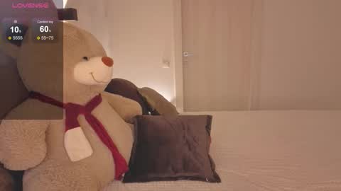 caseykissing online show from 10.23.25