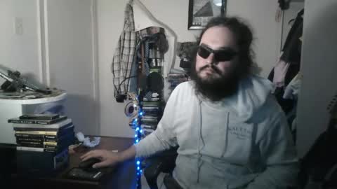 Snapshot of cashdroid chatting on 10.24.25 Smashdroid online show from 10.24.25