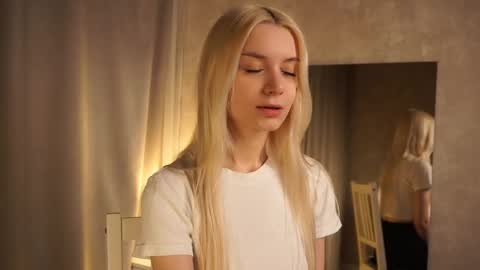 Snapshot of cassie130505 chatting on 02.11.25 Cassie online show from 02.11.25