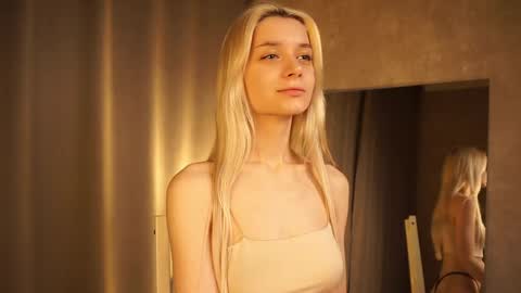 Snapshot of cassie130505 chatting on 02.26.25 Cassie online show from 02.26.25