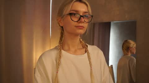 Snapshot of cassie130505 chatting on 03.11.25 Cassie online show from 03.11.25