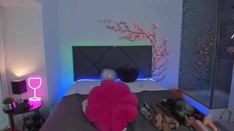 Snapshot of cassieevanss chatting on 11.11.25 Cassie online show from 11.11.25