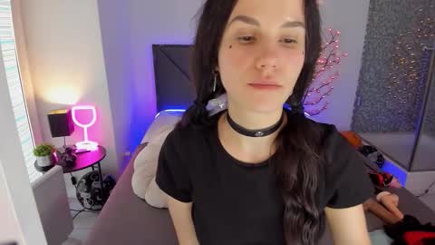 Snapshot of cassieevanss chatting on 11.15.25 Cassie online show from 11.15.25