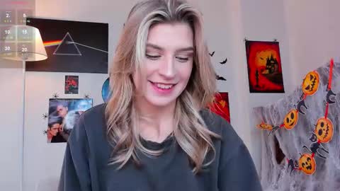 Im Cassie3 online show from 11.04.25