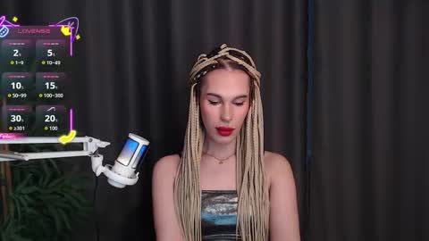 Cassie online show from 12.19.25