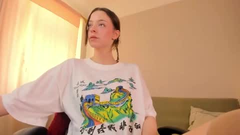 Snapshot of cassisland chatting on 04.27.26 cassandra online show from 04.27.26
