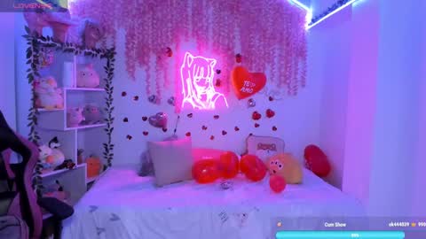 Lorena Saenz online show from 02.18.25