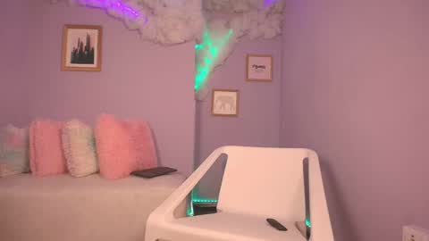 Snapshot of cat_nasty chatting on 10.03.25 cat_nasty online show from 10.03.25