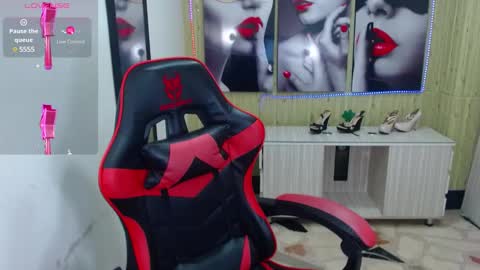 Snapshot of catalehia_milk chatting on 01.29.25 C A T A L E H I A online show from 01.29.25