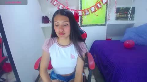 Snapshot of catalehia_milk chatting on 02.17.25 C A T A L E H I A online show from 02.17.25