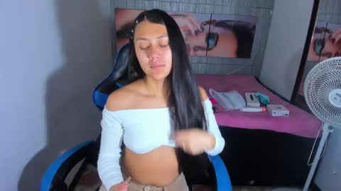 Snapshot of catalehia_milk chatting on 09.14.25 C A T A L E H I A online show from 09.14.25