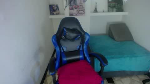 Snapshot of catalehia_milk chatting on 11.03.25 C A T A L E H I A online show from 11.03.25