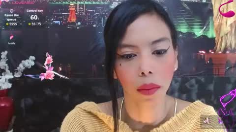 Queen Catalella online show from 05.15.26