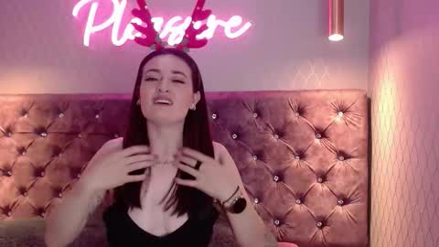 cataleyadamourx online show from 12.21.25