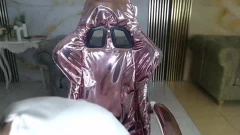 Snapshot of catalina5_s chatting on 09.20.25 Catalina online show from 09.20.25