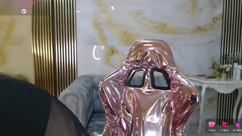 Snapshot of catalina5_s chatting on 11.24.25 Catalina online show from 11.24.25