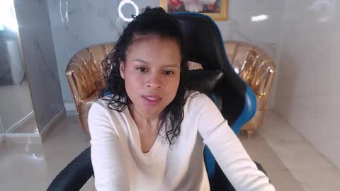 Snapshot of catalina5_s chatting on 12.19.25 Catalina online show from 12.19.25