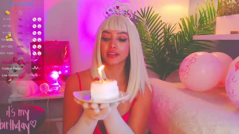 Catalina lovers online show from 01.31.25