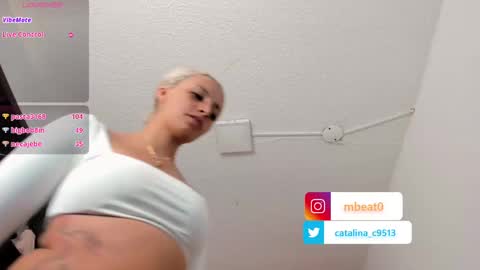 Snapshot of catalina_clark chatting on 02.12.25 Catalina online show from 02.12.25