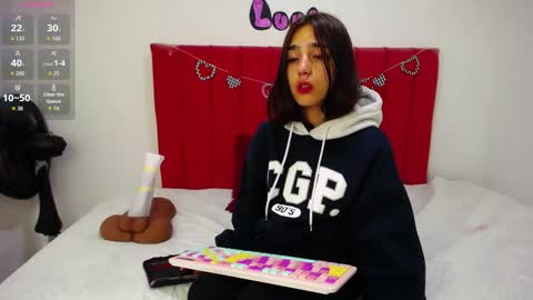 Snapshot of catalinahot2023 chatting on 09.19.25 Catalina online show from 09.19.25