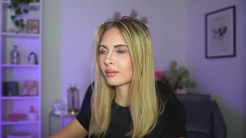 Snapshot of catecrago_ chatting on 02.25.25 catecrago online show from 02.25.25