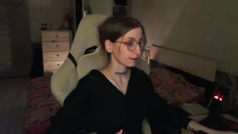 Snapshot of cath_dysphoria_ chatting on 10.22.25 CATH online show from 10.22.25