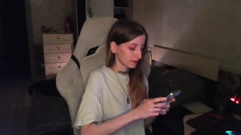 Snapshot of cath_dysphoria_ chatting on 11.07.25 CATH online show from 11.07.25