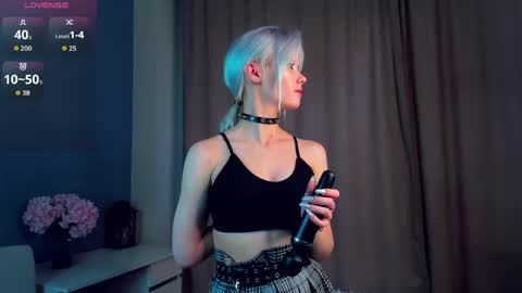 Mia online show from 04.02.26