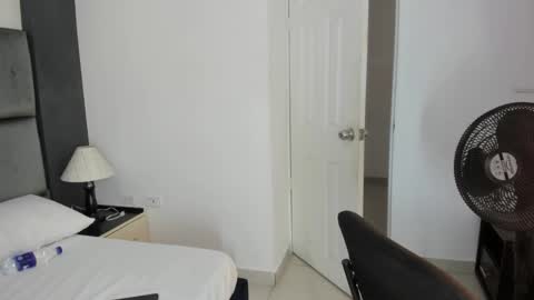 Catleya online show from 12.14.25