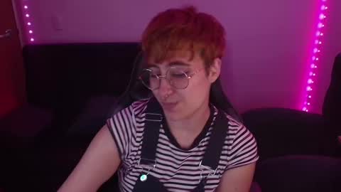 Snapshot of catsito chatting on 10.02.25 im MIA -Independent Model MY OF is catsito3 online show from 10.02.25