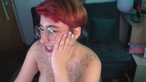 Snapshot of catsito chatting on 11.22.25 im MIA -Independent Model MY OF is catsito3 online show from 11.22.25