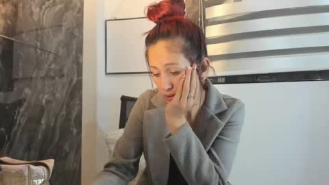 CATT EVANS online show from 12.12.24