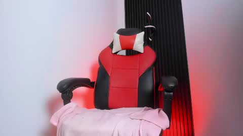 Snapshot of catt_noir chatting on 06.26.26 Catt Noir online show from 06.26.26