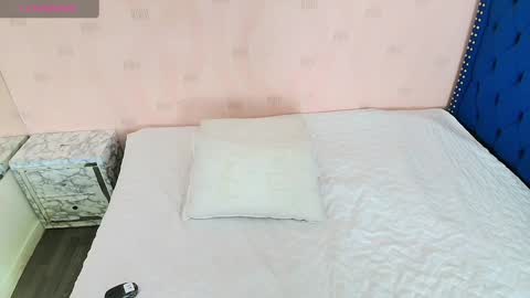 Snapshot of cattaleeyaa chatting on 12.22.24 CATALEYA online show from 12.22.24