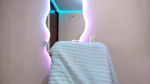 Cattleya online show from 02.13.26