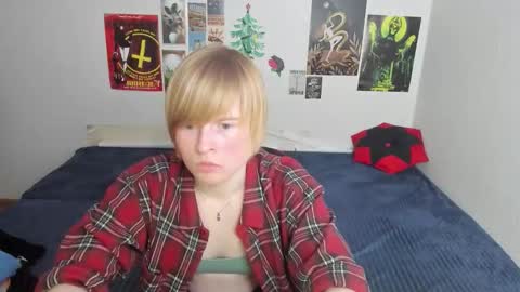 cattie_w_ online show from 03.10.26