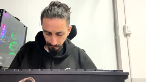 Snapshot of cayu_frensh94 chatting on 12.21.24 cayu_frensh94 online show from 12.21.24