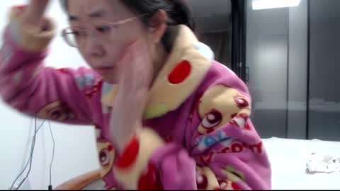 Snapshot of cbz112233 chatting on 02.11.25 ANNYANNY online show from 02.11.25