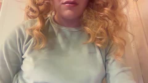 Snapshot of cclavender chatting on 03.03.26 Claire online show from 03.03.26