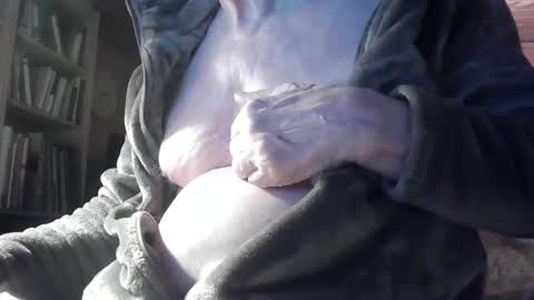 Snapshot of cd_99 chatting on 01.04.25 cd_99 online show from 01.04.25