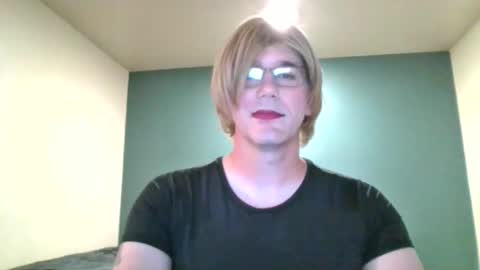 Snapshot of cdirish chatting on 11.21.25 cdirish online show from 11.21.25