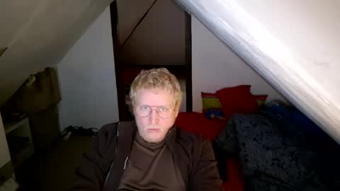 Snapshot of cebas chatting on 01.22.25 cebas online show from 01.22.25