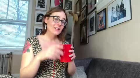 Snapshot of cecilysaintclaire chatting on 02.20.25 Cecily Saint Claire online show from 02.20.25