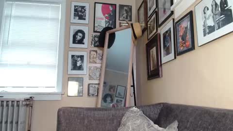 Snapshot of cecilysaintclaire chatting on 02.27.25 Cecily Saint Claire online show from 02.27.25