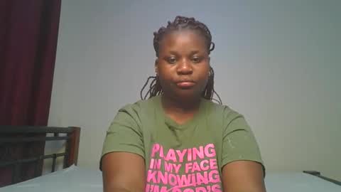 Snapshot of ceepretty25 chatting on 04.22.26 ceepretty25 online show from 04.22.26