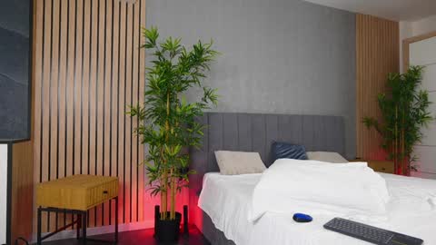 Snapshot of celestara chatting on 12.19.24 Celestara online show from 12.19.24