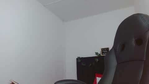 celesteayase online show from 02.01.25