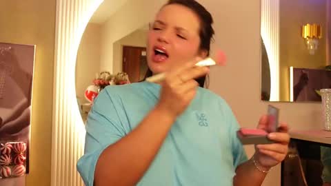 Snapshot of celestebailey chatting on 11.18.25 CelesteBailey online show from 11.18.25