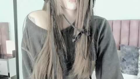 Snapshot of celestica_rose chatting on 07.16.26 Celestica online show from 07.16.26
